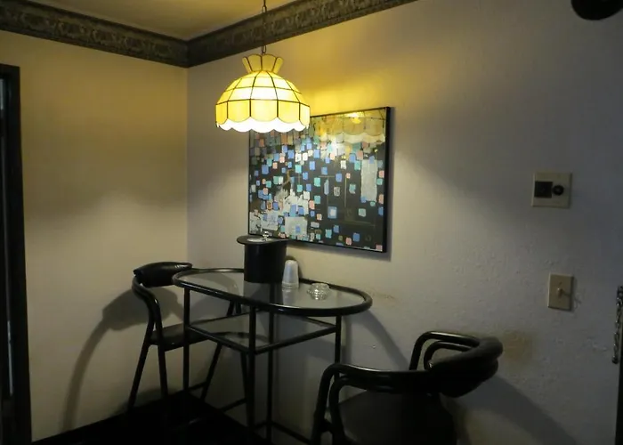 Hotel Hollywood & Suites Gurnee